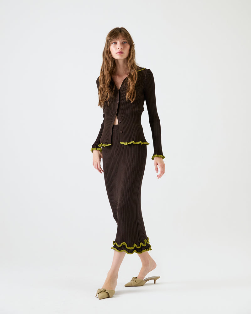 LA JUPE EN TRICOT CÔTELÉ PARFAITE AVEC MATCHA