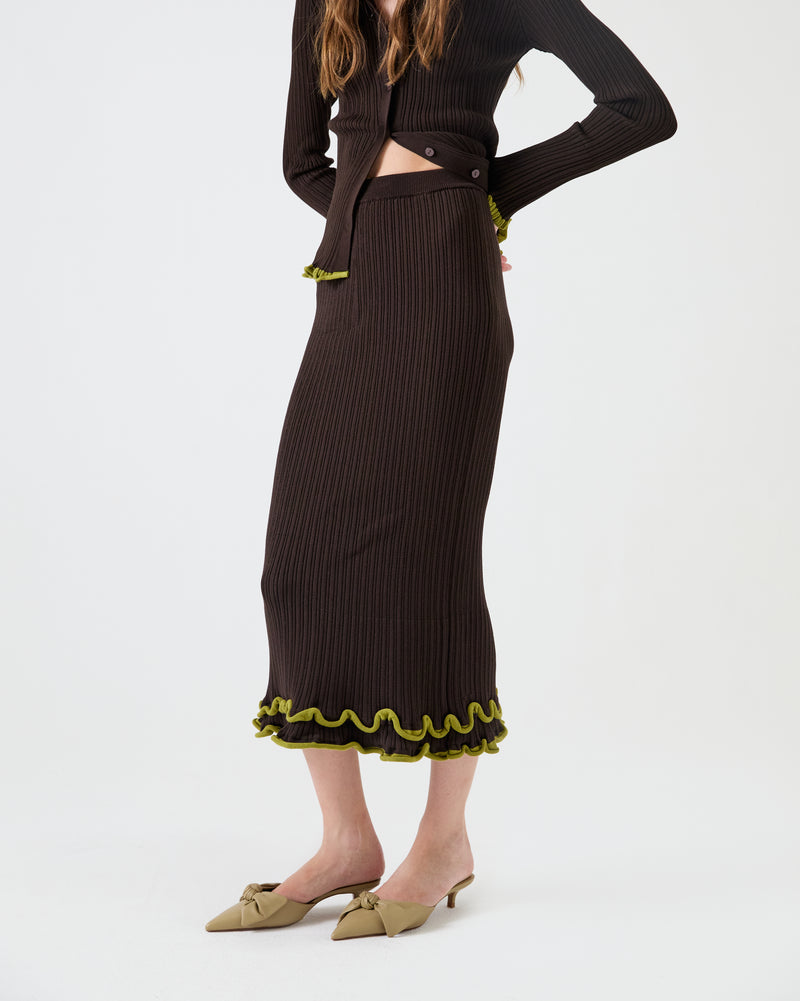 LA JUPE EN TRICOT CÔTELÉ PARFAITE AVEC MATCHA