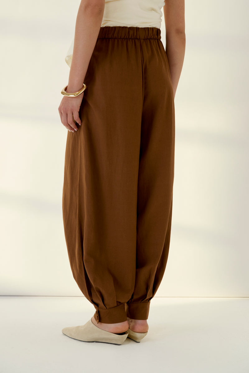 BANANA BAGGY PANTS